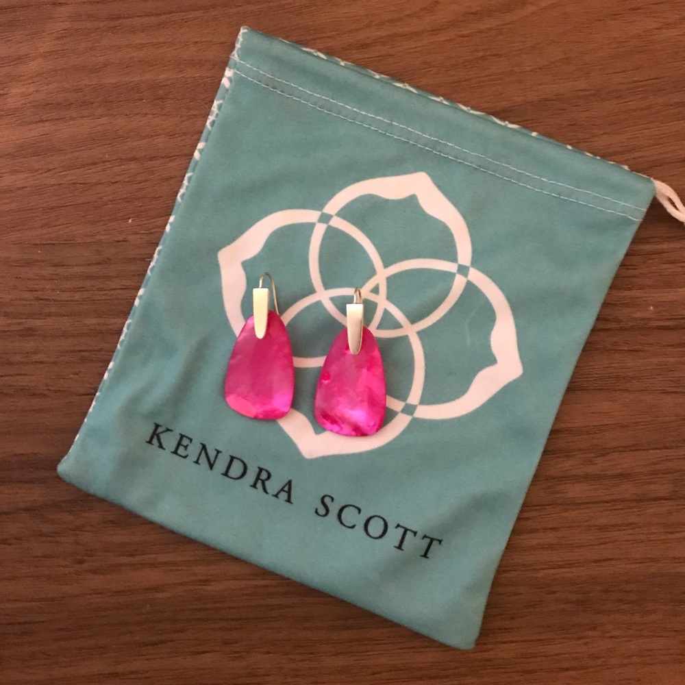 Kendra Scott Marty Earrings in Magenta